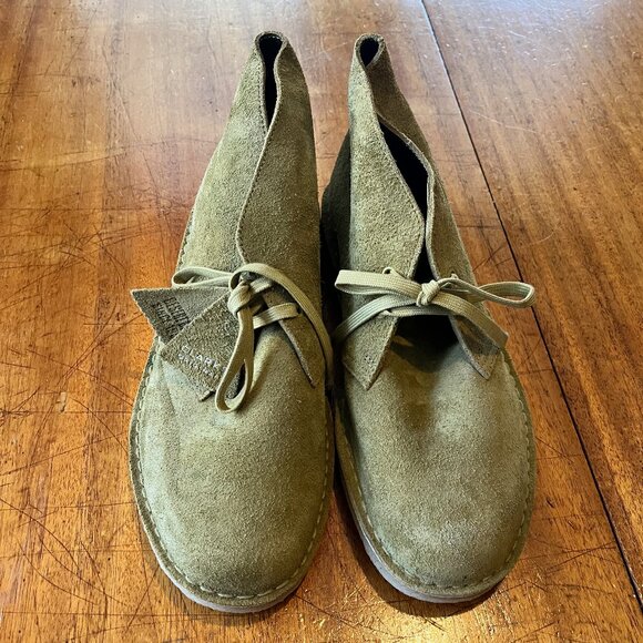 Clark Desert Boots in light green tan. Rare Color. Never worn! - Picture 1 of 8